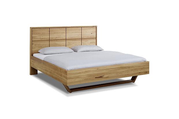 Doppelbett mit Holzkassettenrückwand in Wildeiche Mod. Lugano