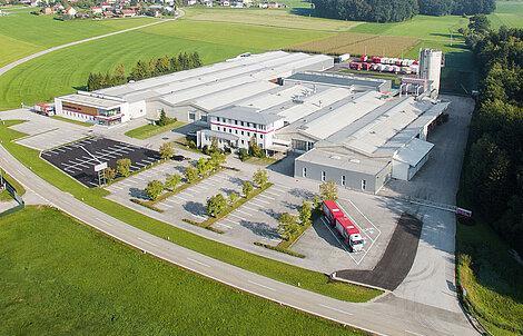 Luftaufnahme Schösswender Möbel Unternehmenszentrale in Franking